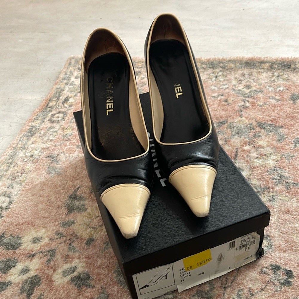 Chanel heels size 37